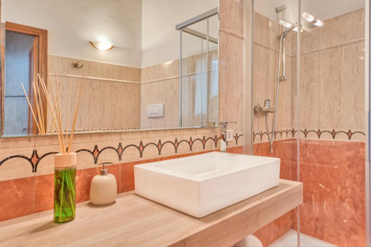 לצ'ה Corte Anibaldi Apartment מראה חיצוני תמונה